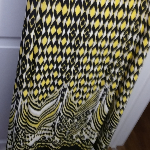 DN Designs Geometric Design Dress - Picture 3 of 4